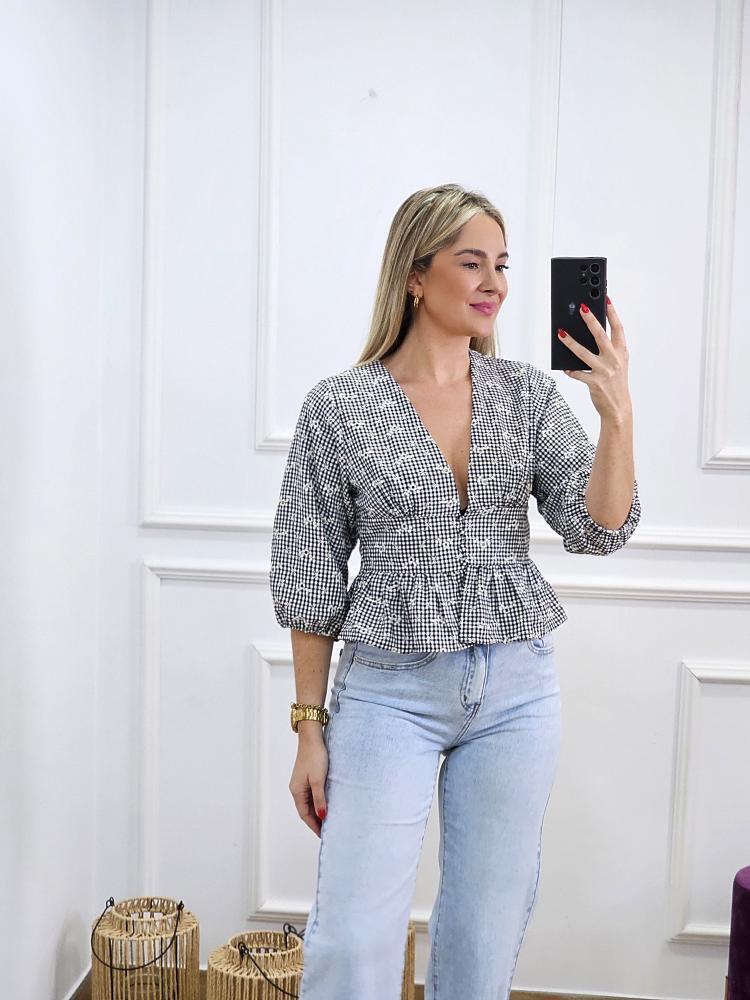 Blusa Bordados