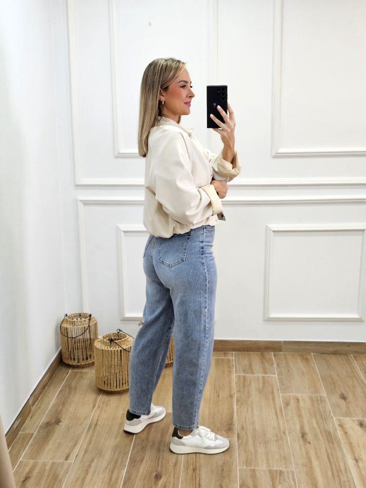 Bomber Aroa