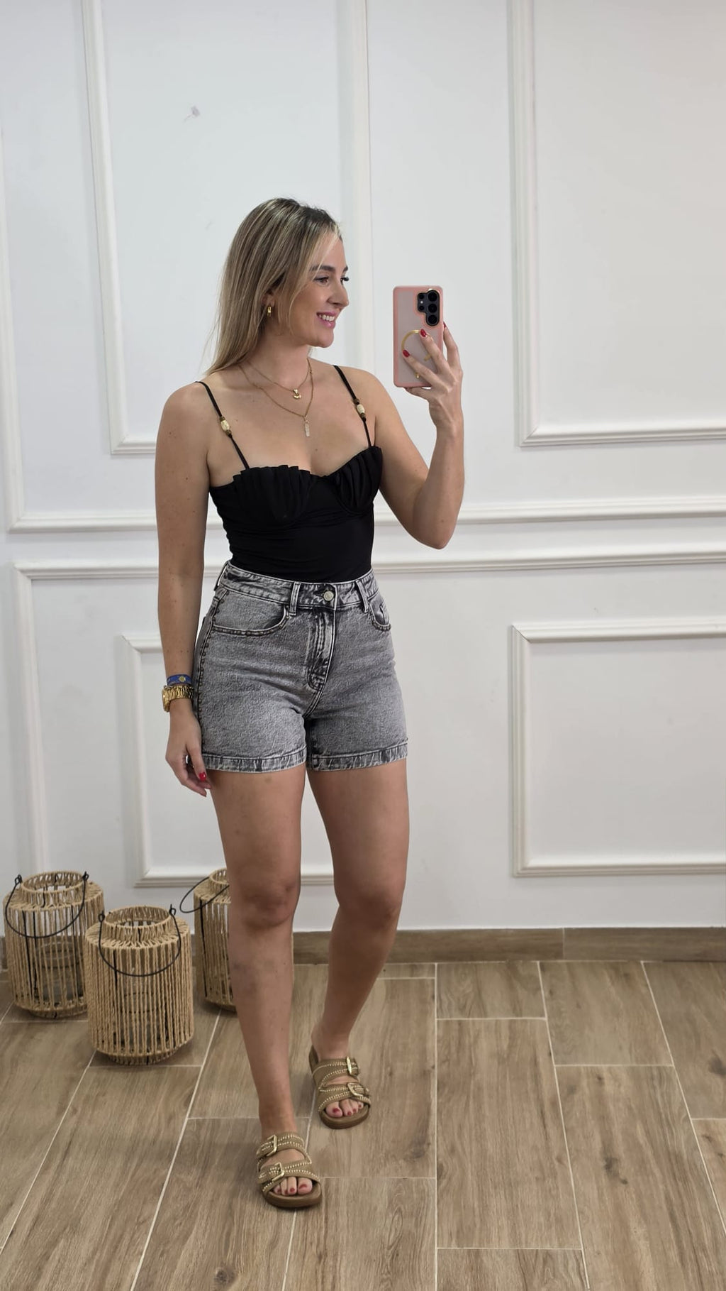 Short Elisa