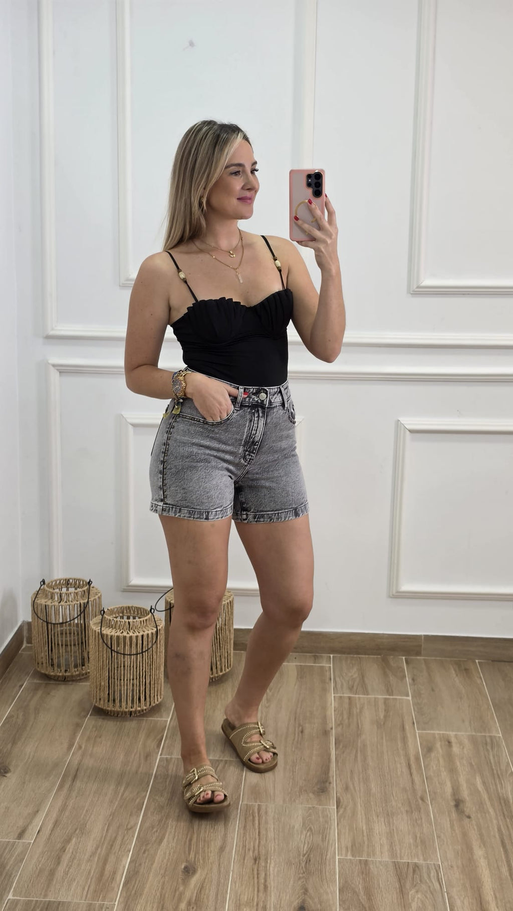 Short Elisa