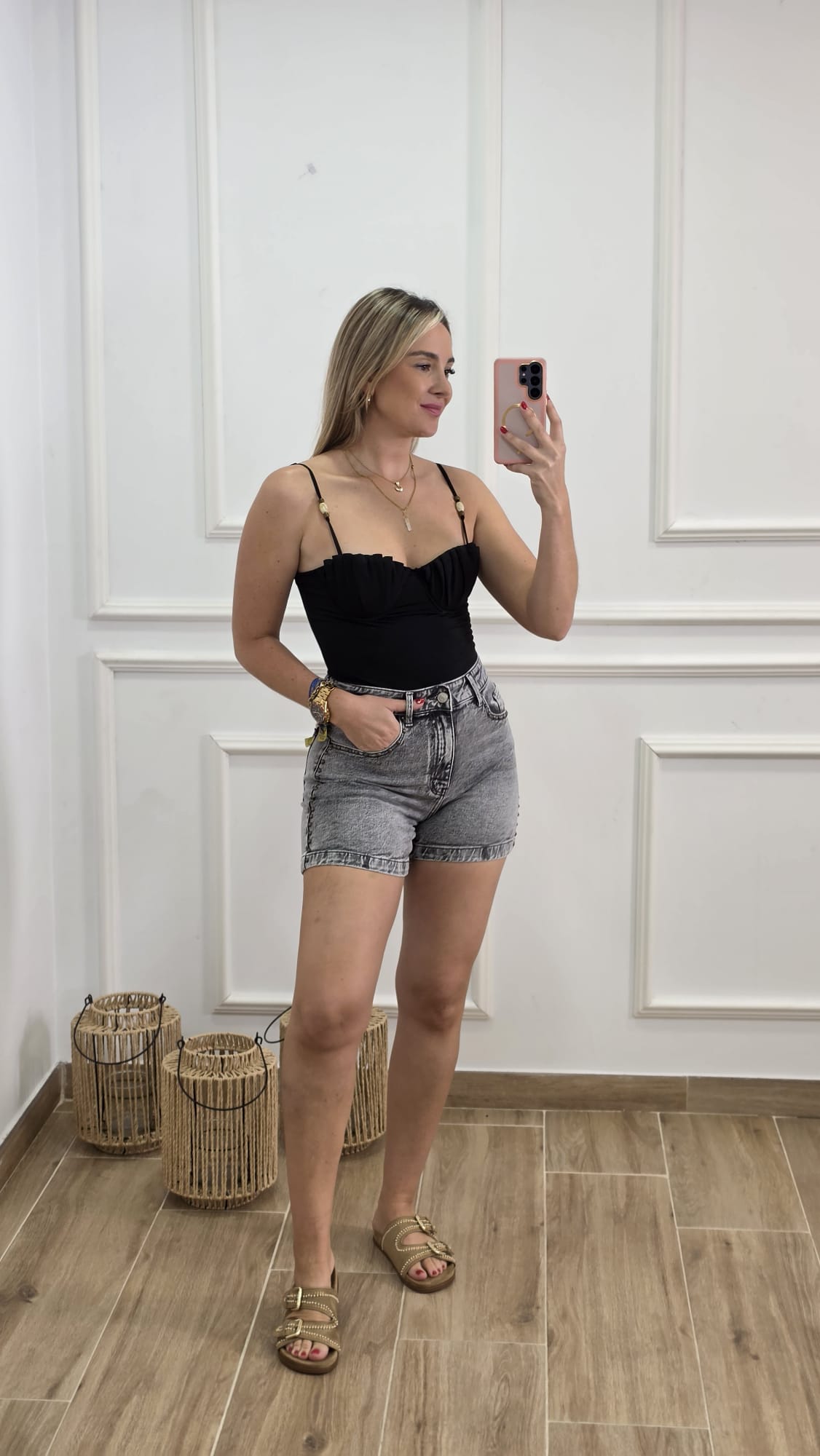 Short Elisa