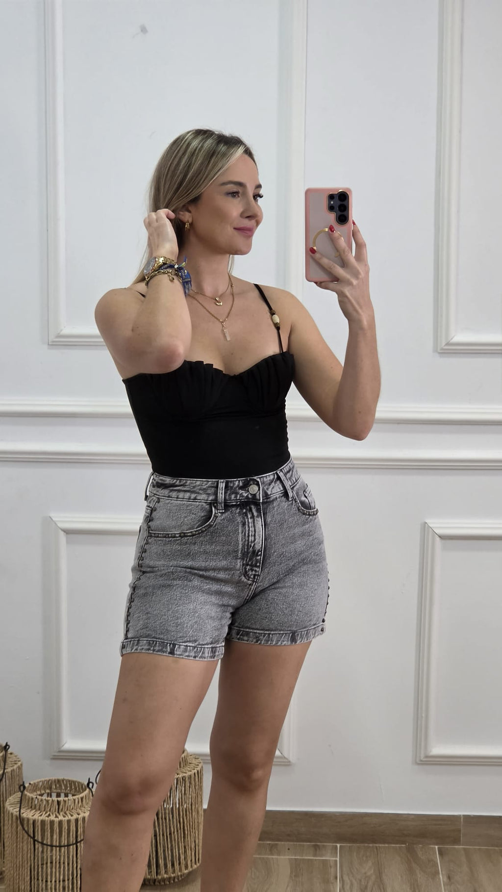 Short Elisa