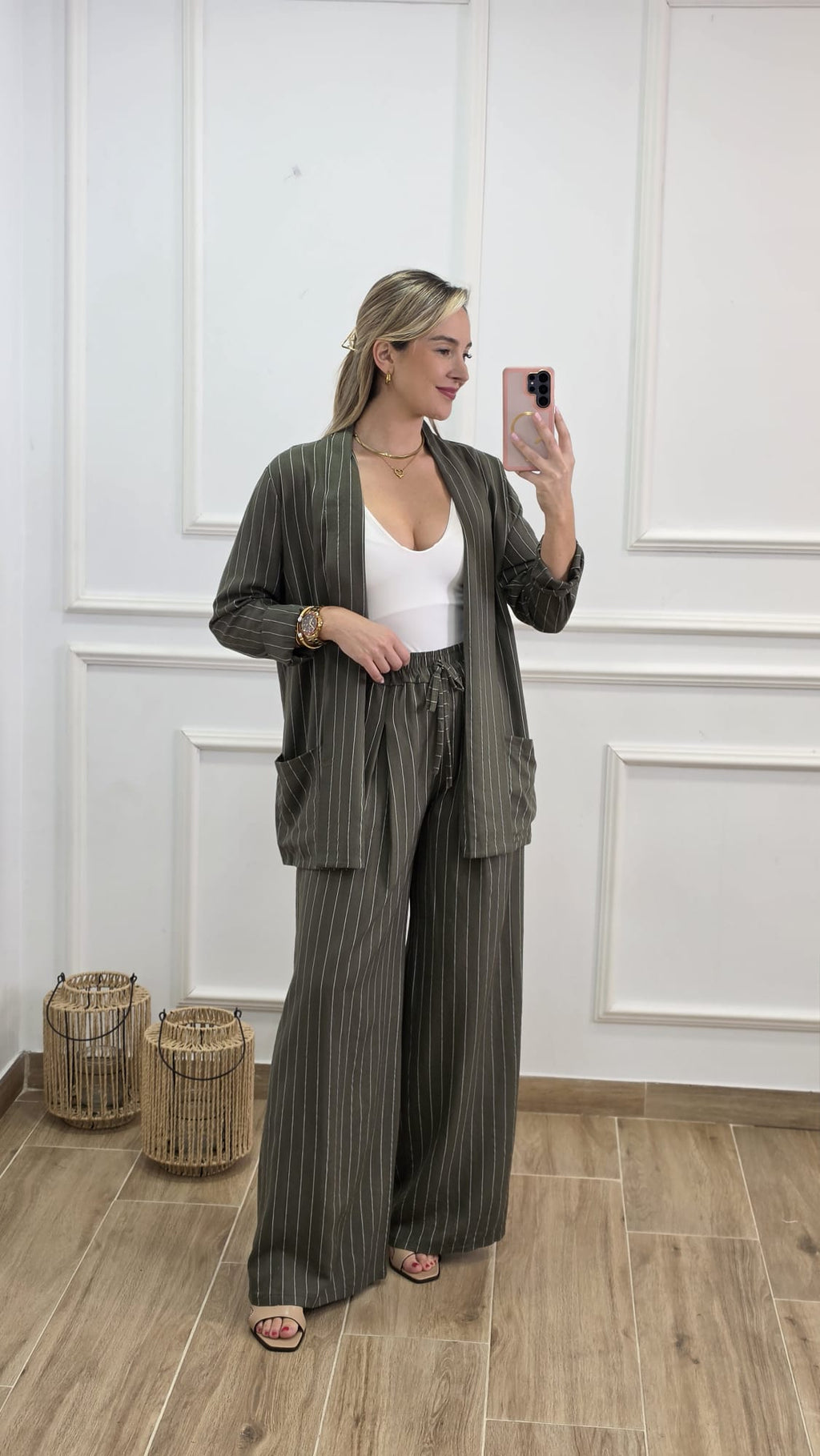 Conjunto Laura