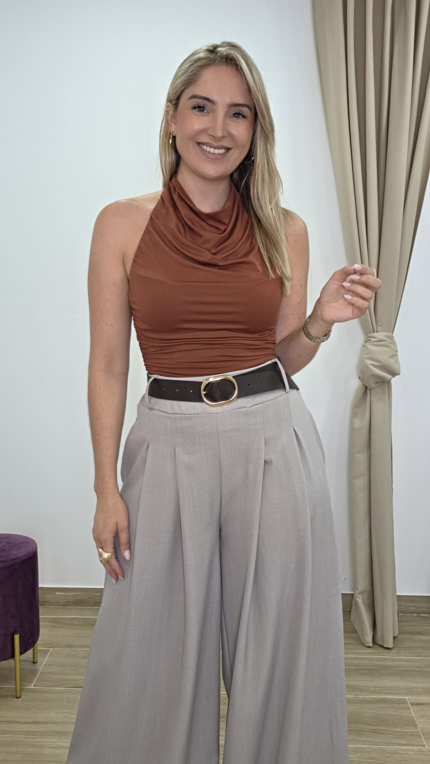 Top Micaela