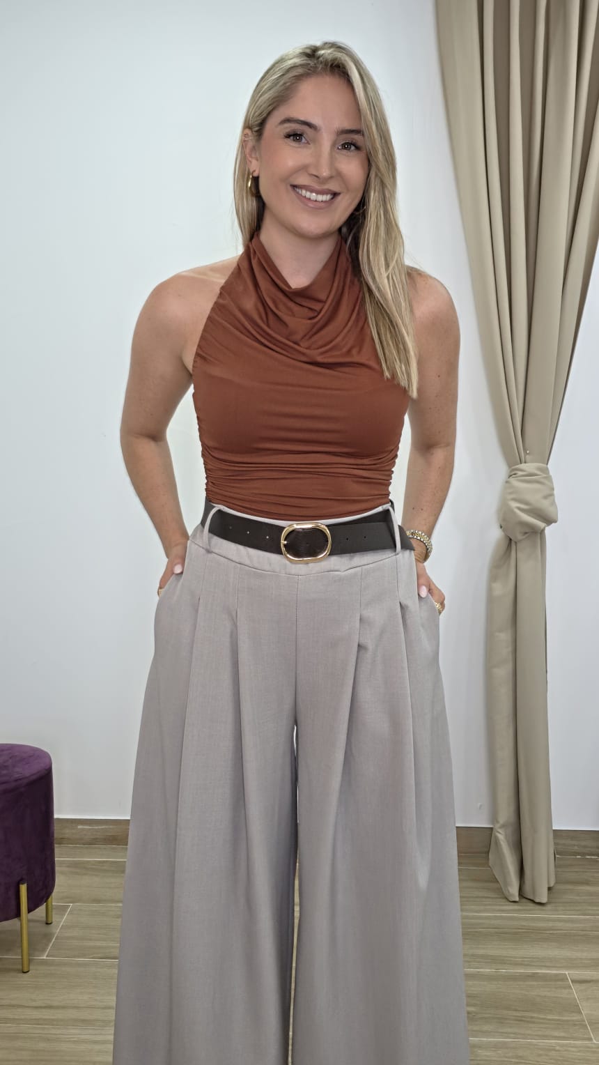 Top Micaela