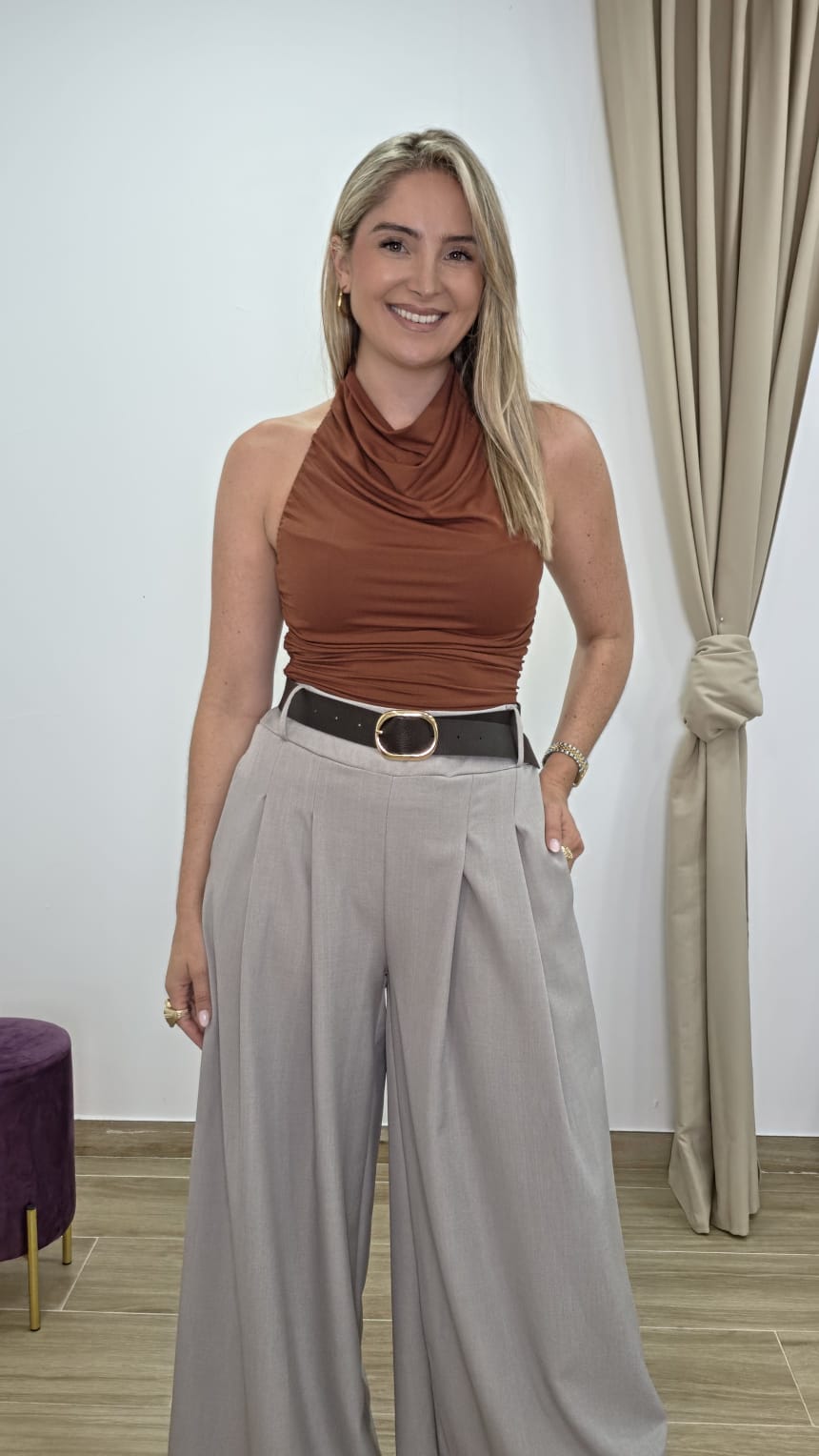 Top Micaela