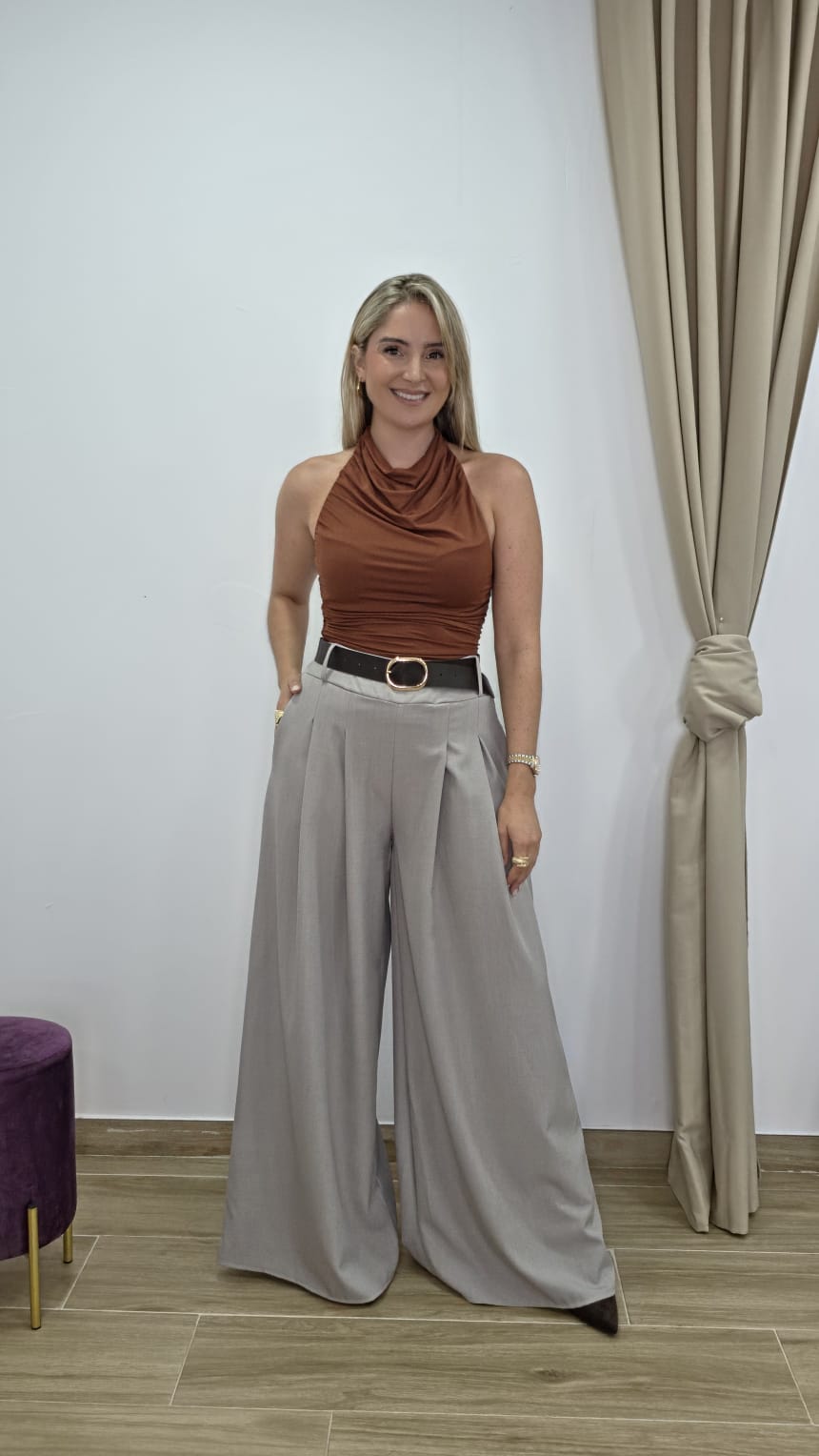 Top Micaela
