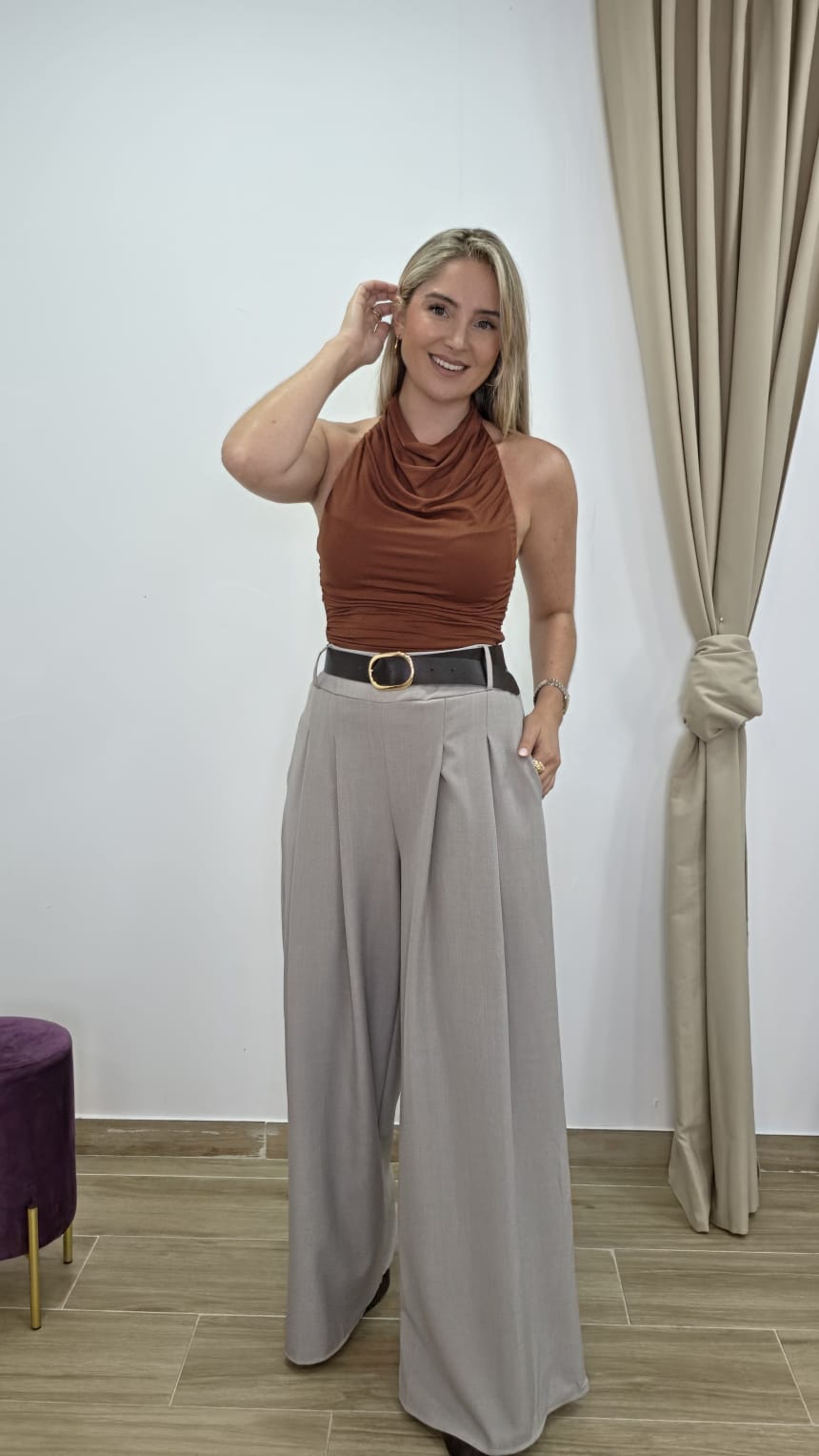 Top Micaela