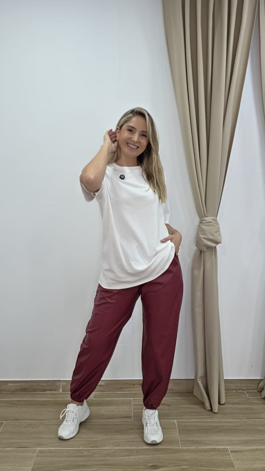 Camiseta Amelia