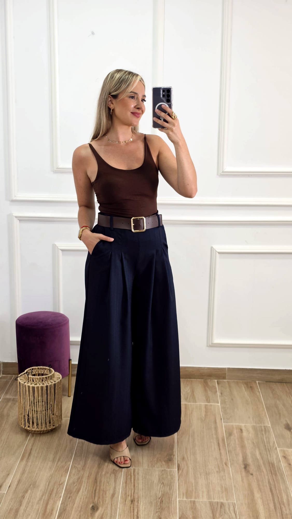 Top Laura