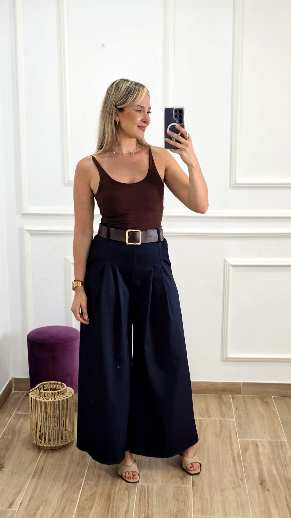 Top Laura