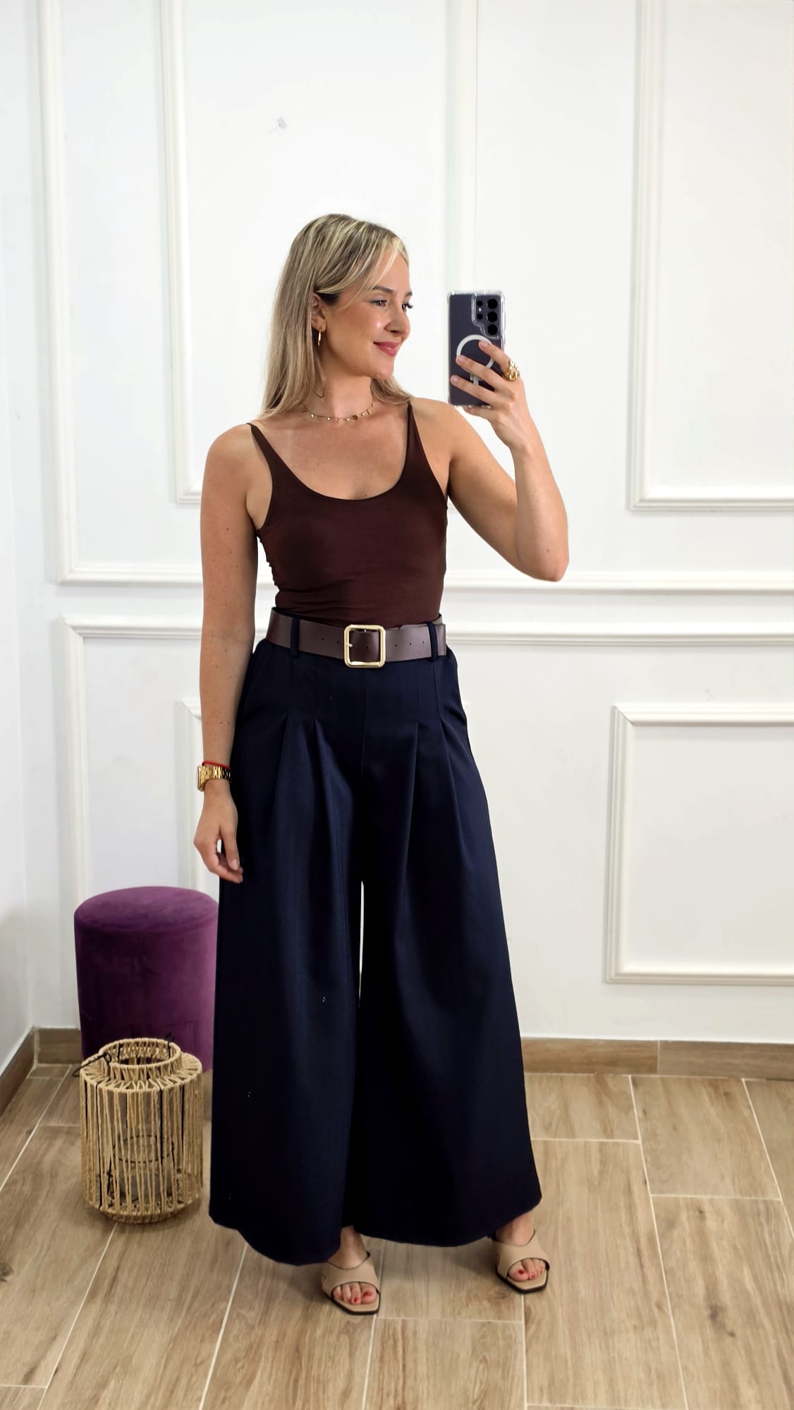 Top Laura